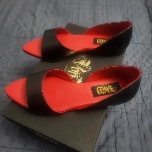 Kat Von D Lizzie flats - Picture 3 of 7